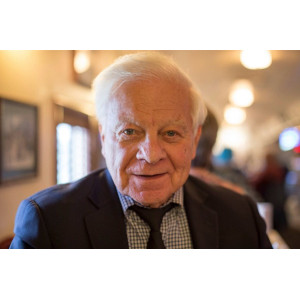 Холлис Джеймс 